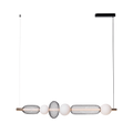 Suspension linéaire Bora C avec sphères de verre opale et résilles de métal noir suspendue à deux câbles