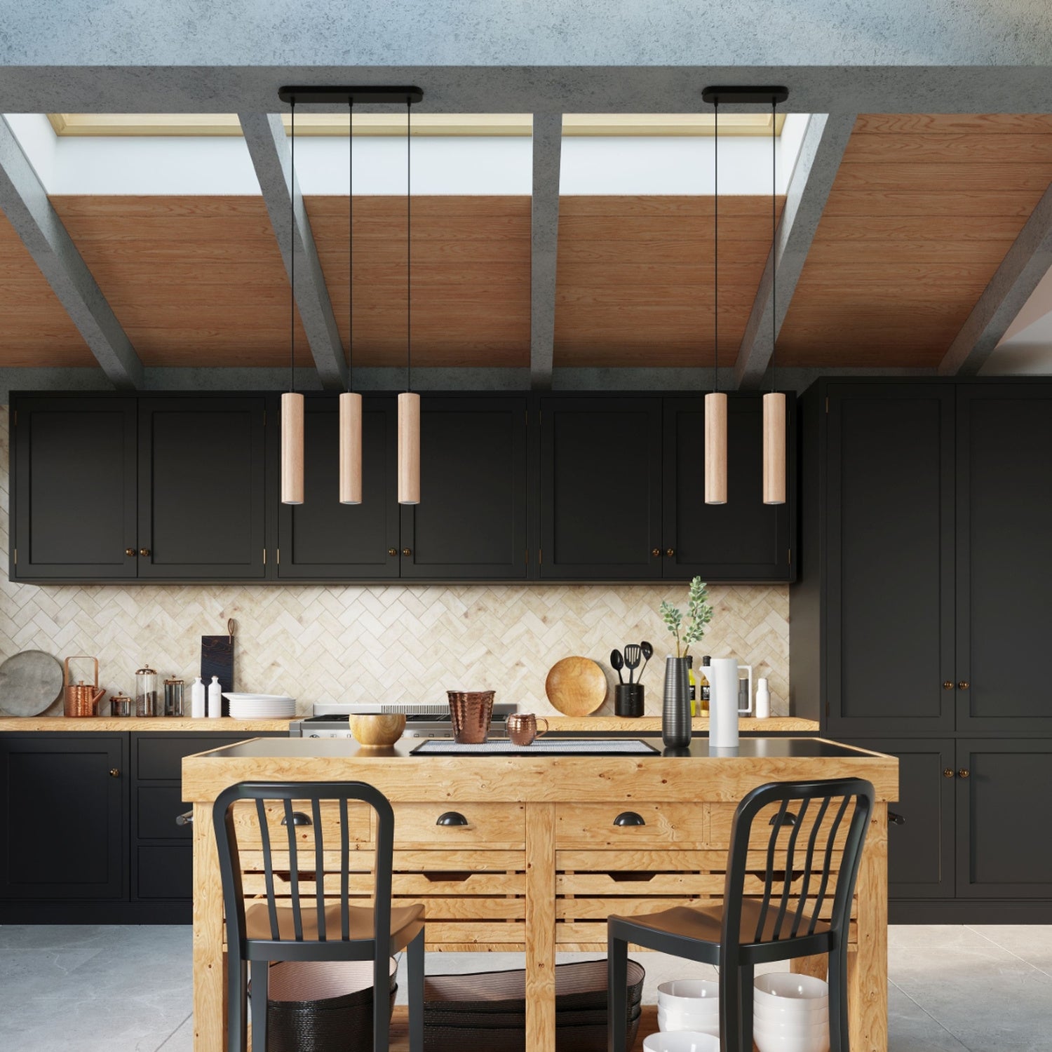Suspensions Lino en bois dans une cuisine sombre