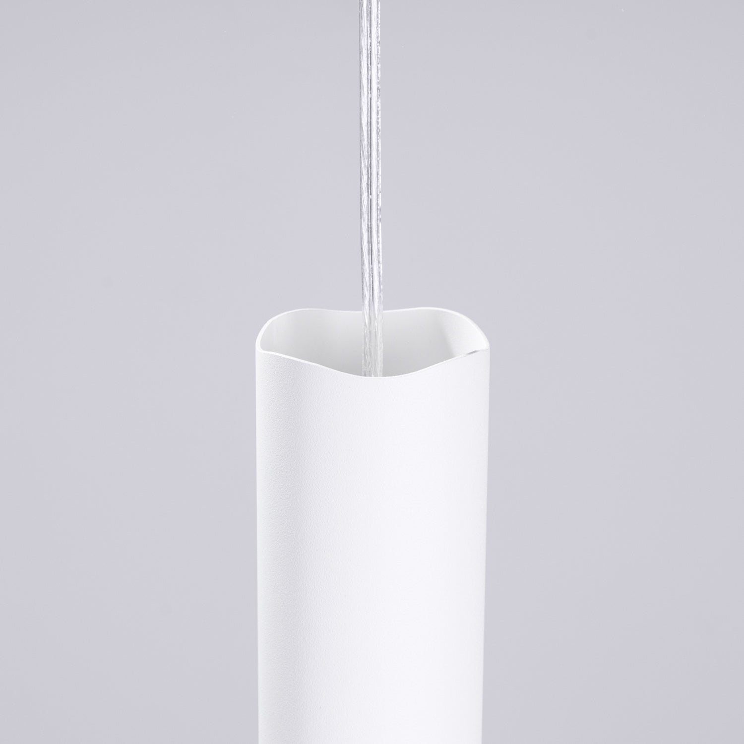 Suspension Liro tube ajouré acier blanc GU10 en ambiance