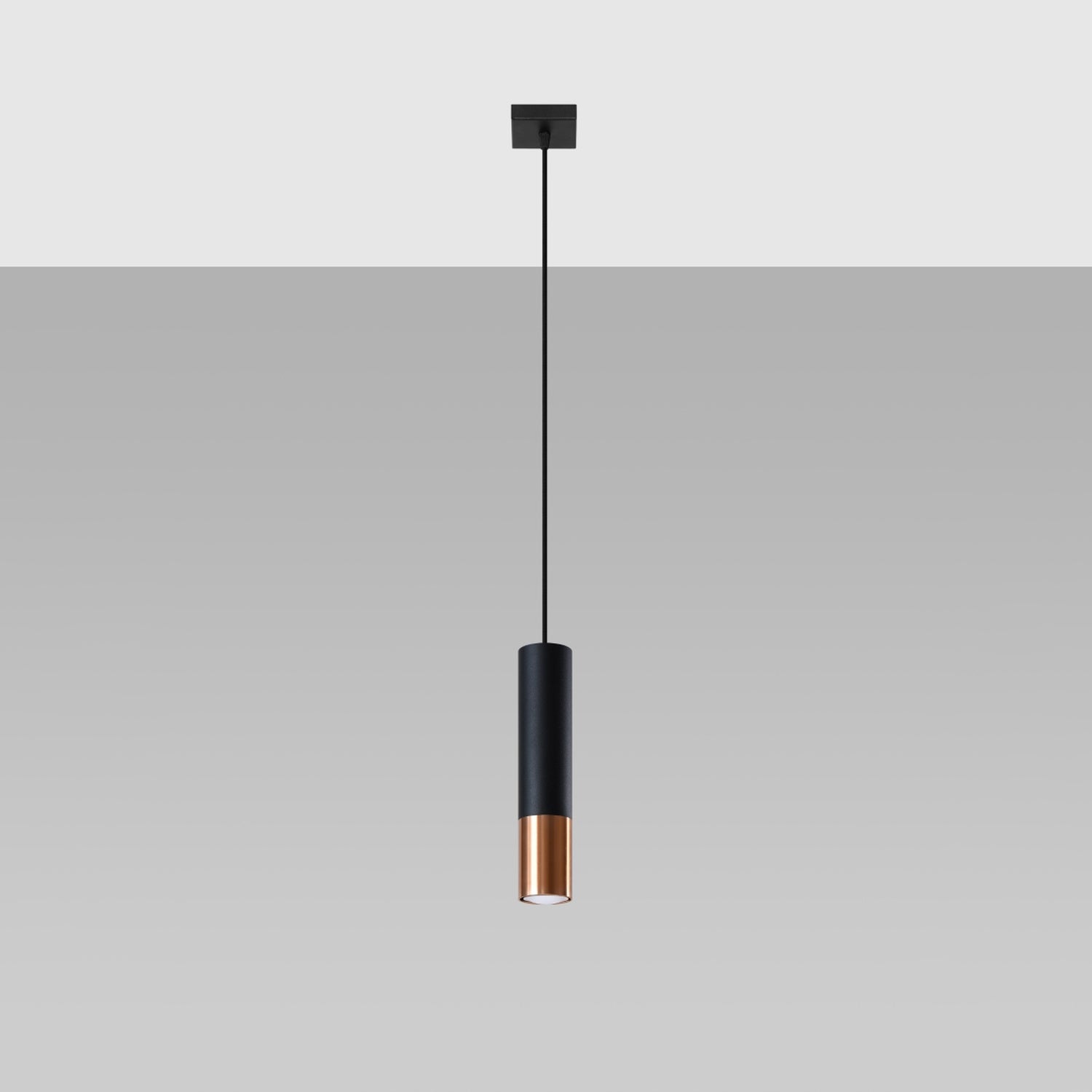 Suspension Loopez 1 acier noir et cuivre, détail de l'embout cuivré brillant