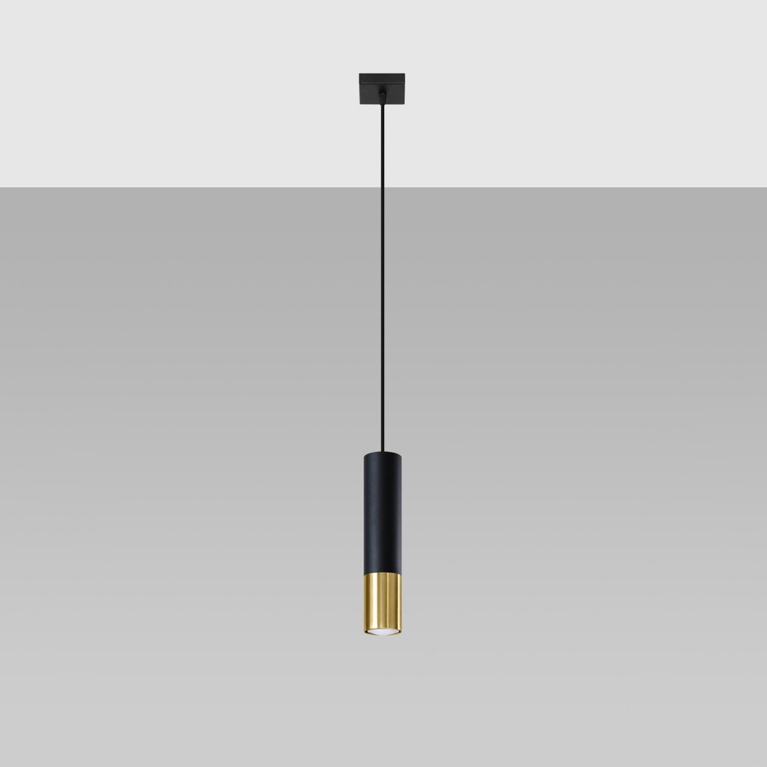 Suspension Loopez 1 acier noir et doré, détail de l'embout doré brillant