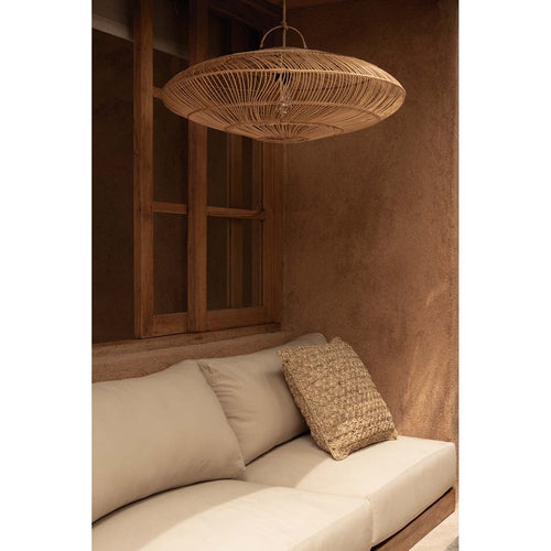 Abat-jour de suspension Macaron en rotin naturel 75 cm en situation