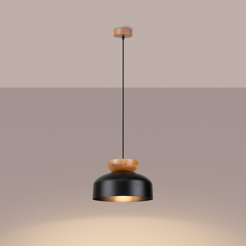 Suspension Marion métal et bois noir E27 allumée, lumière dirigée vers le bas