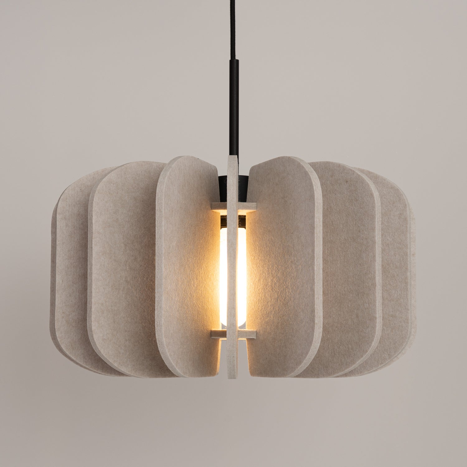 Suspension Mula 45 feutre beige E27, autre vue