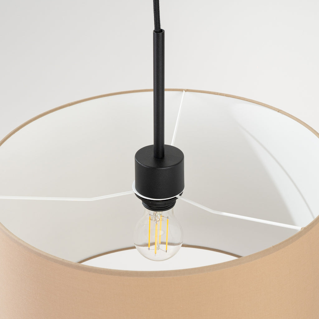 Suspension Nevia tambour beige E27, gros plan
