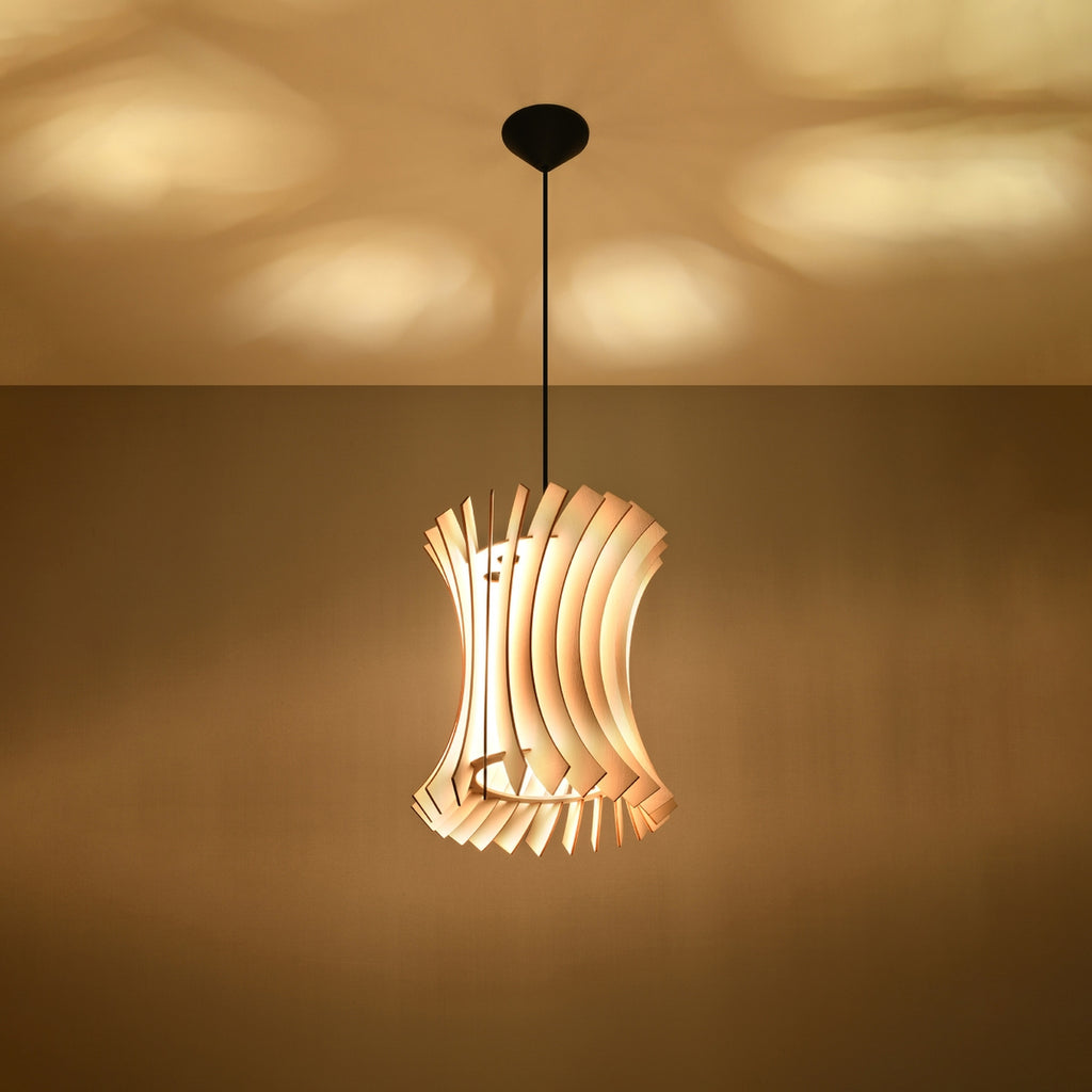 Suspension Oriana allumée, ampoule E27 apparente et jeux d'ombres