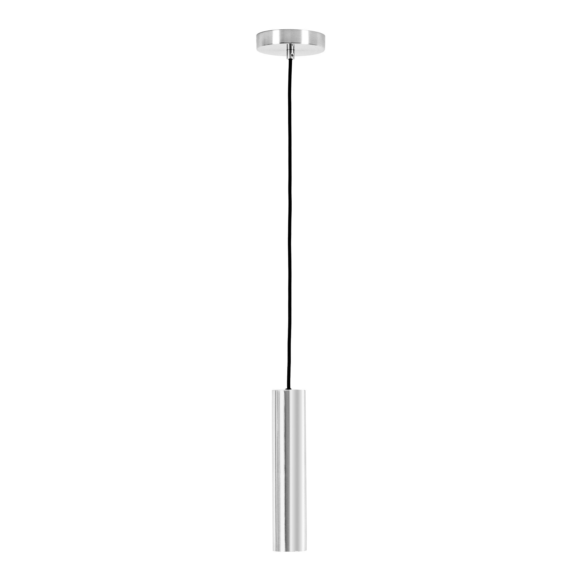 Suspension Paris cylindrique en acier argenté poli avec câble textile noir, fond blanc