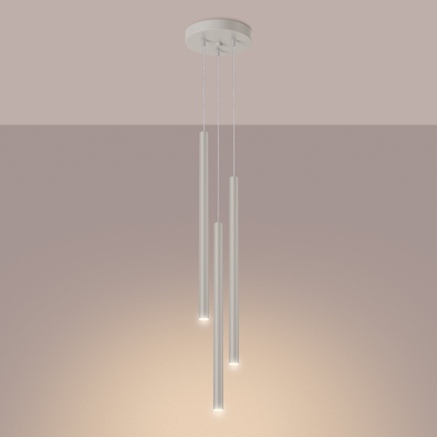 Suspension Pastelo 3 en grappe tubes fins beige G9 allumé