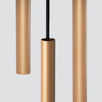 Suspension Pastelo 3 en grappe tubes fins doré G9, détail du tube fin