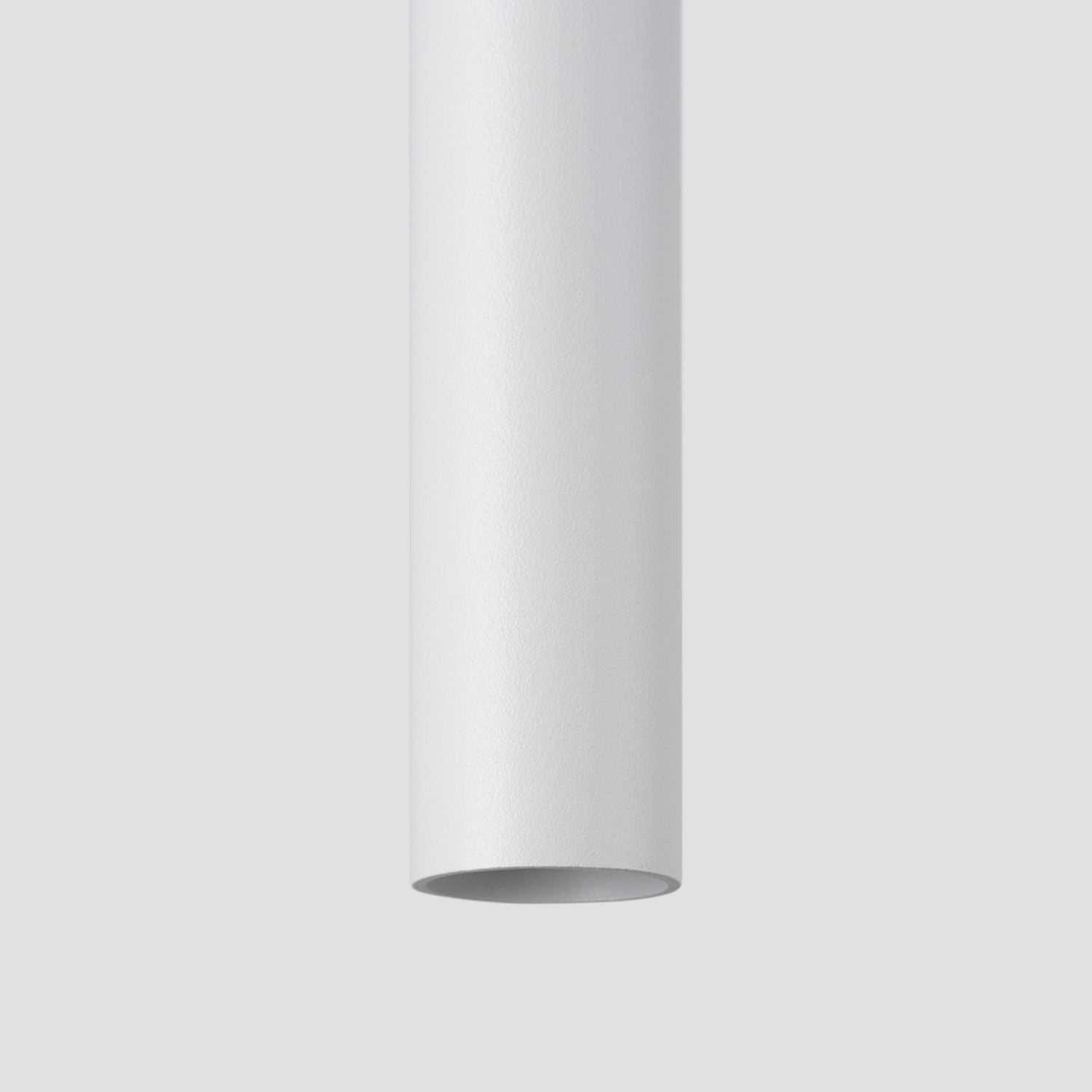 Suspension Pastelo 5 en grappe tubes fins blanc G9, détail du tube fin