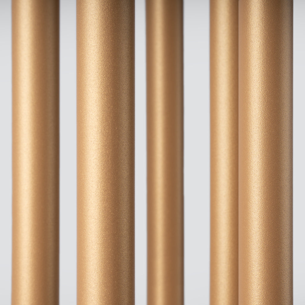 Suspension Pastelo 5 en grappe tubes fins doré G9, détail du tube fin