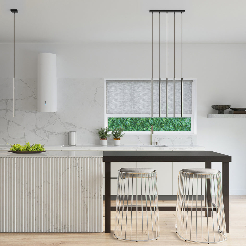 Suspension Pastelo tube fin chrome G9, ambiance contemporaine