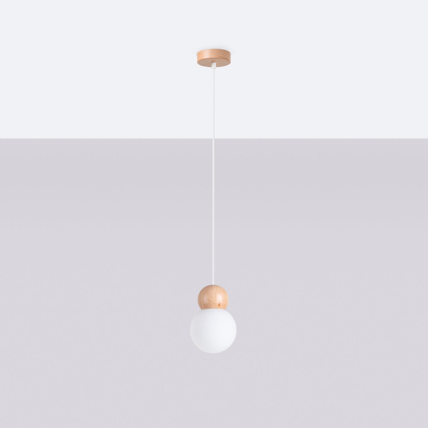 Suspension Pekka verre opale et bois G9 de profil