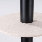 Suspension Pelta disque feutre beige et acier noir GU10 en ambiance