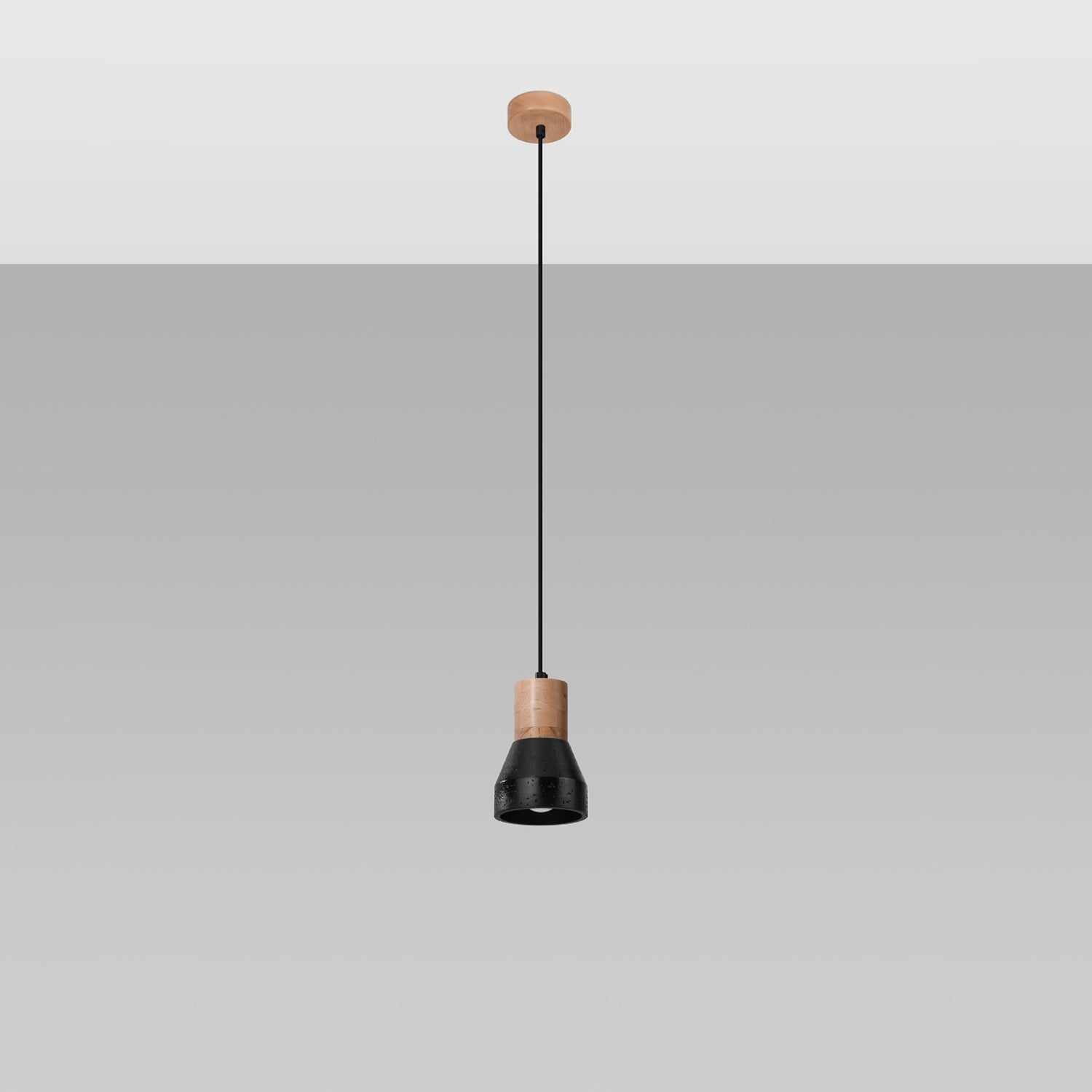 Suspension Qubic bois et béton noir, détail du bois et du béton