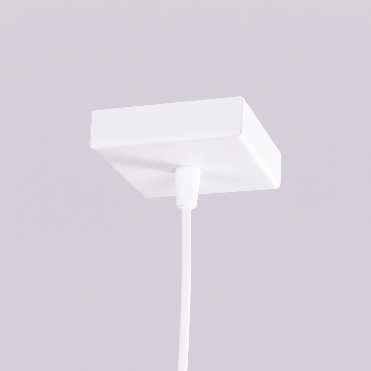 Rosace carrée de la suspension Rayo 1 laque blanche vue de dessous