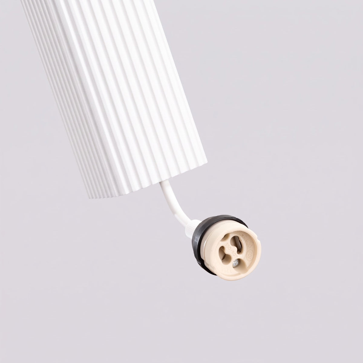 Douille GU10 sortie d'un spot de la suspension Rayo 3L laque blanche