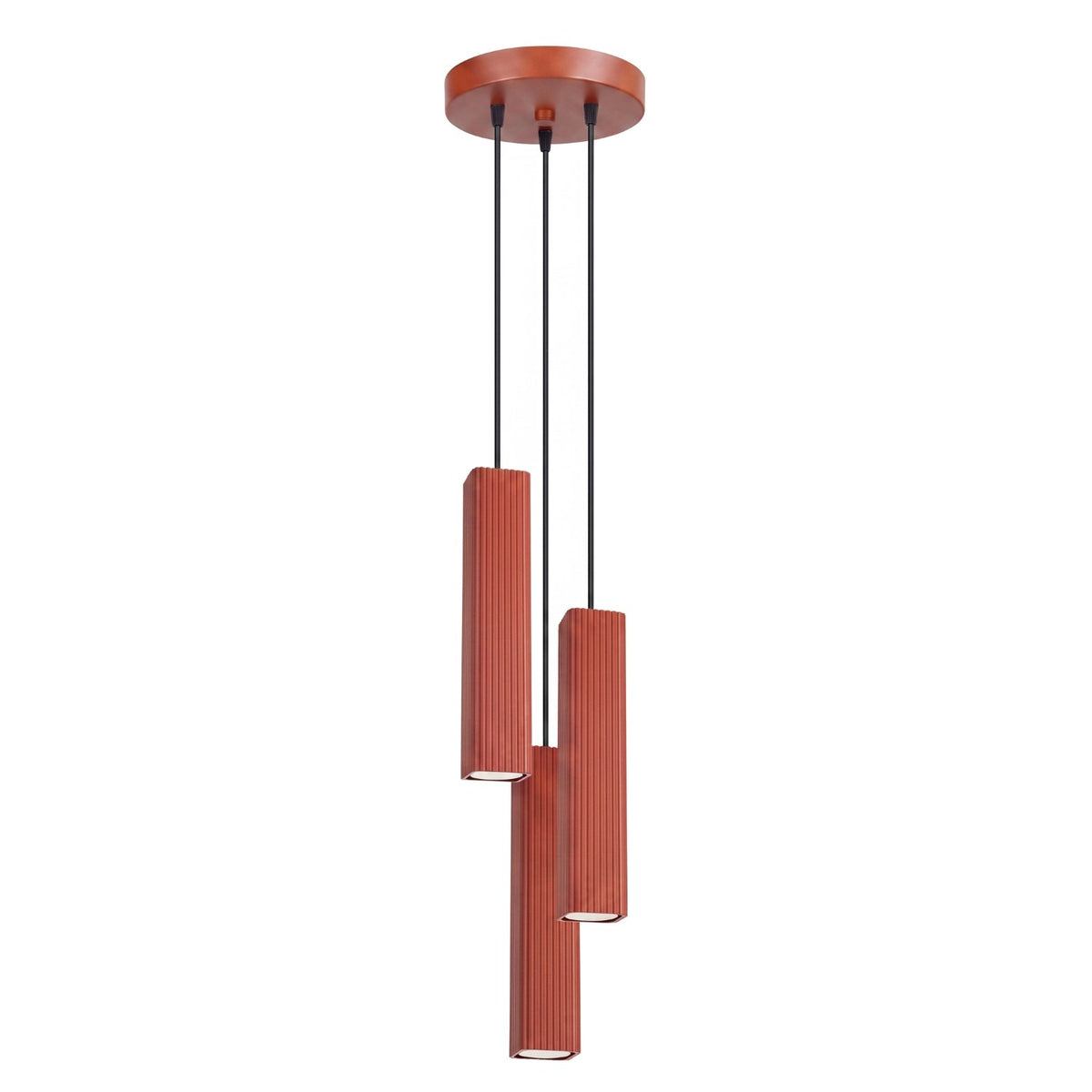 Suspension Rayo 3P cannelée laque rouge ocre à trois tubes sur fond blanc