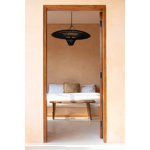 Abat-jour de suspension Sky en rotin noir 110 cm en situation
