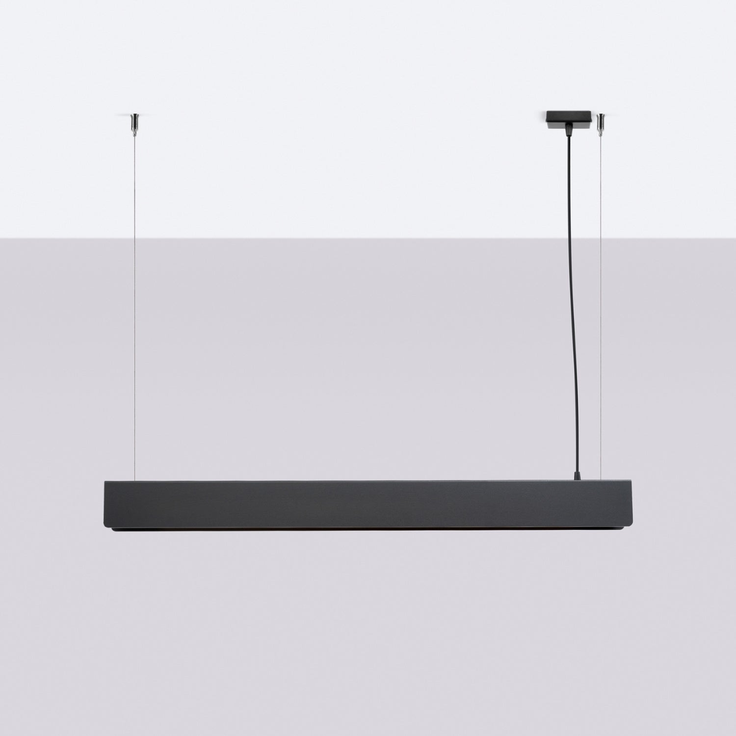 Suspension Spark barre LED métal noir de profil