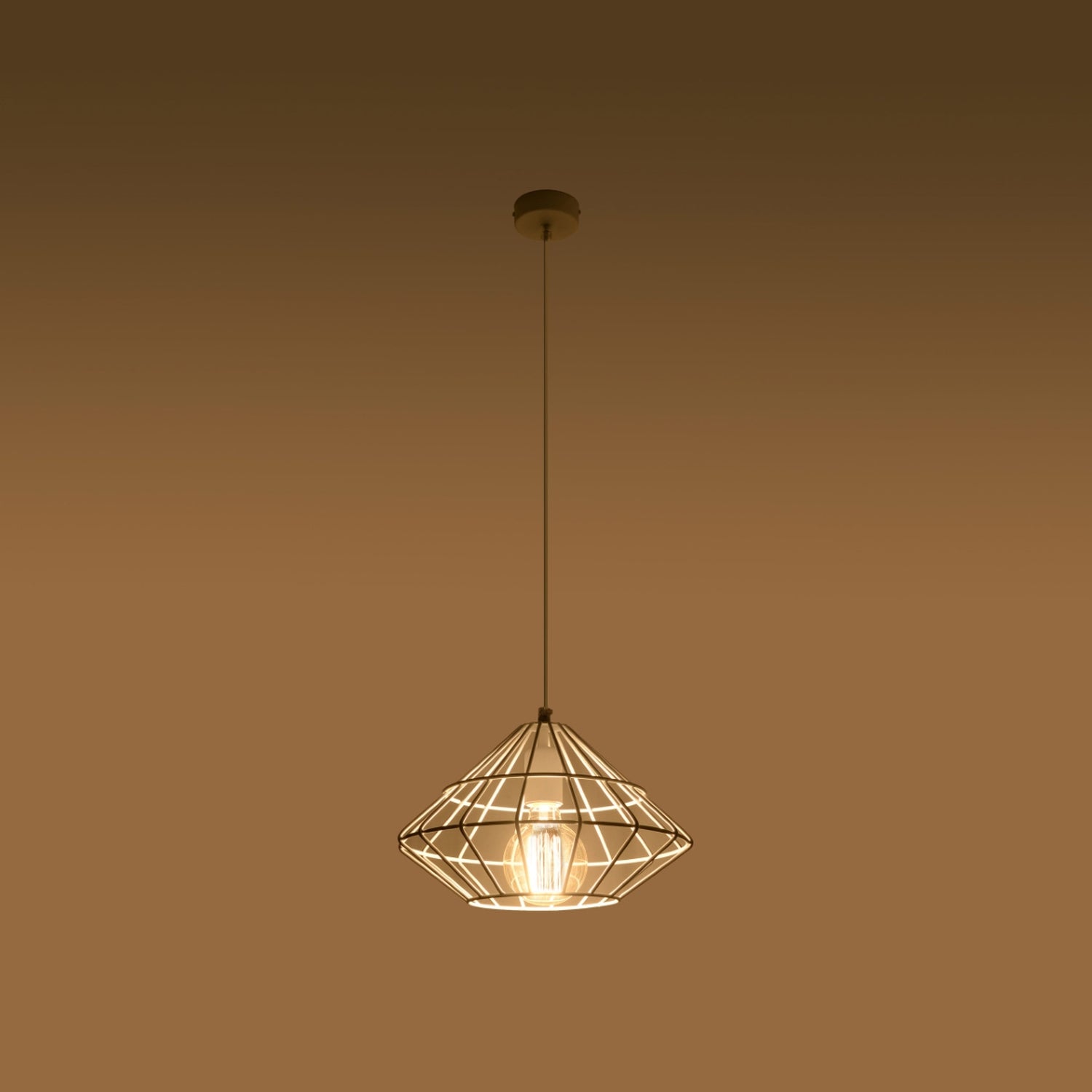 Suspension Umberto blanche allumée avec ampoule à filament apparente
