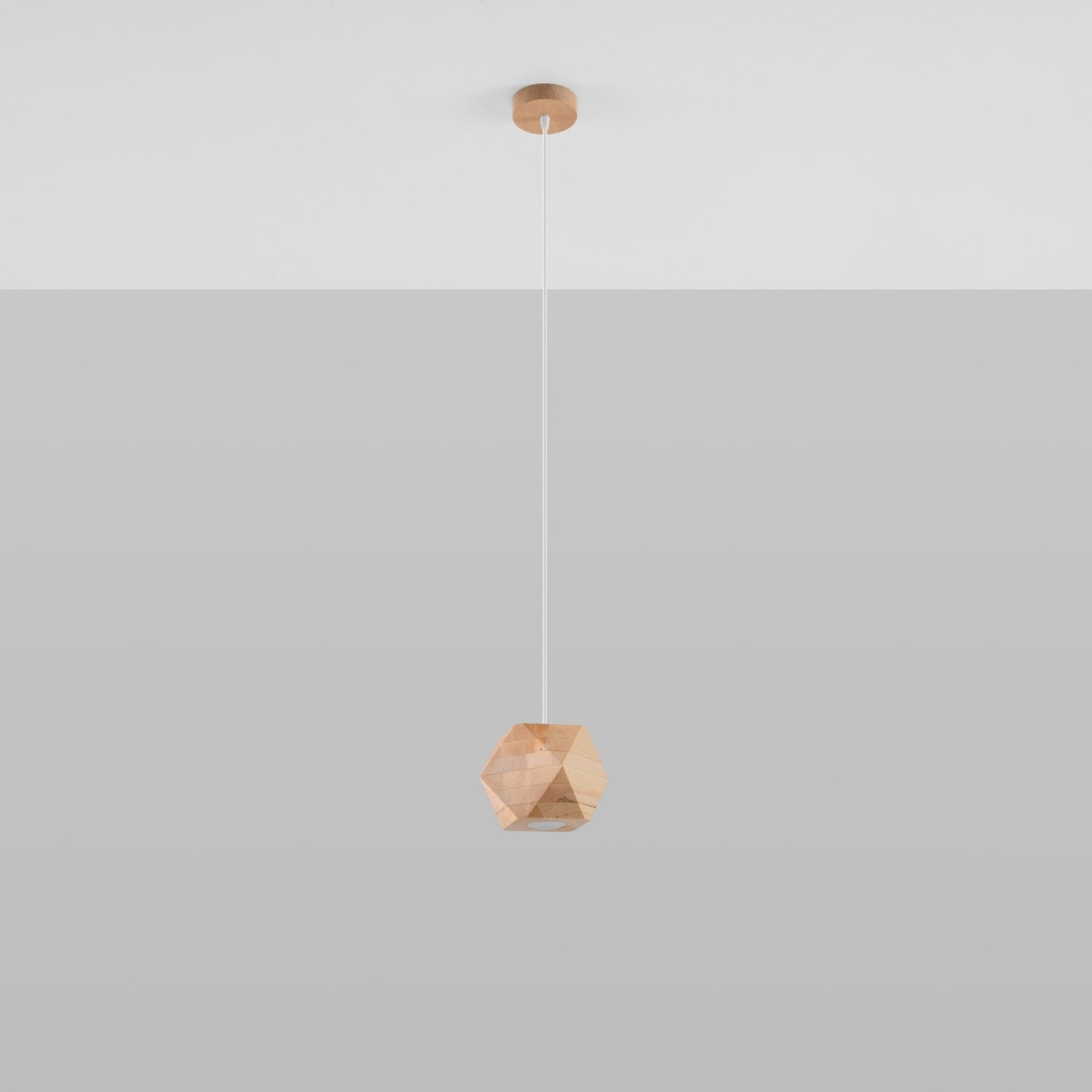 Suspension Woody bois naturel, détail des facettes du bois