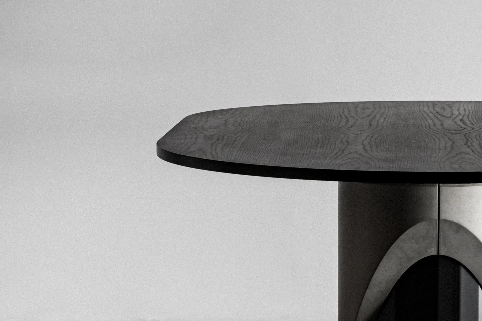 Table à manger en béton Sharp oblongue en situation