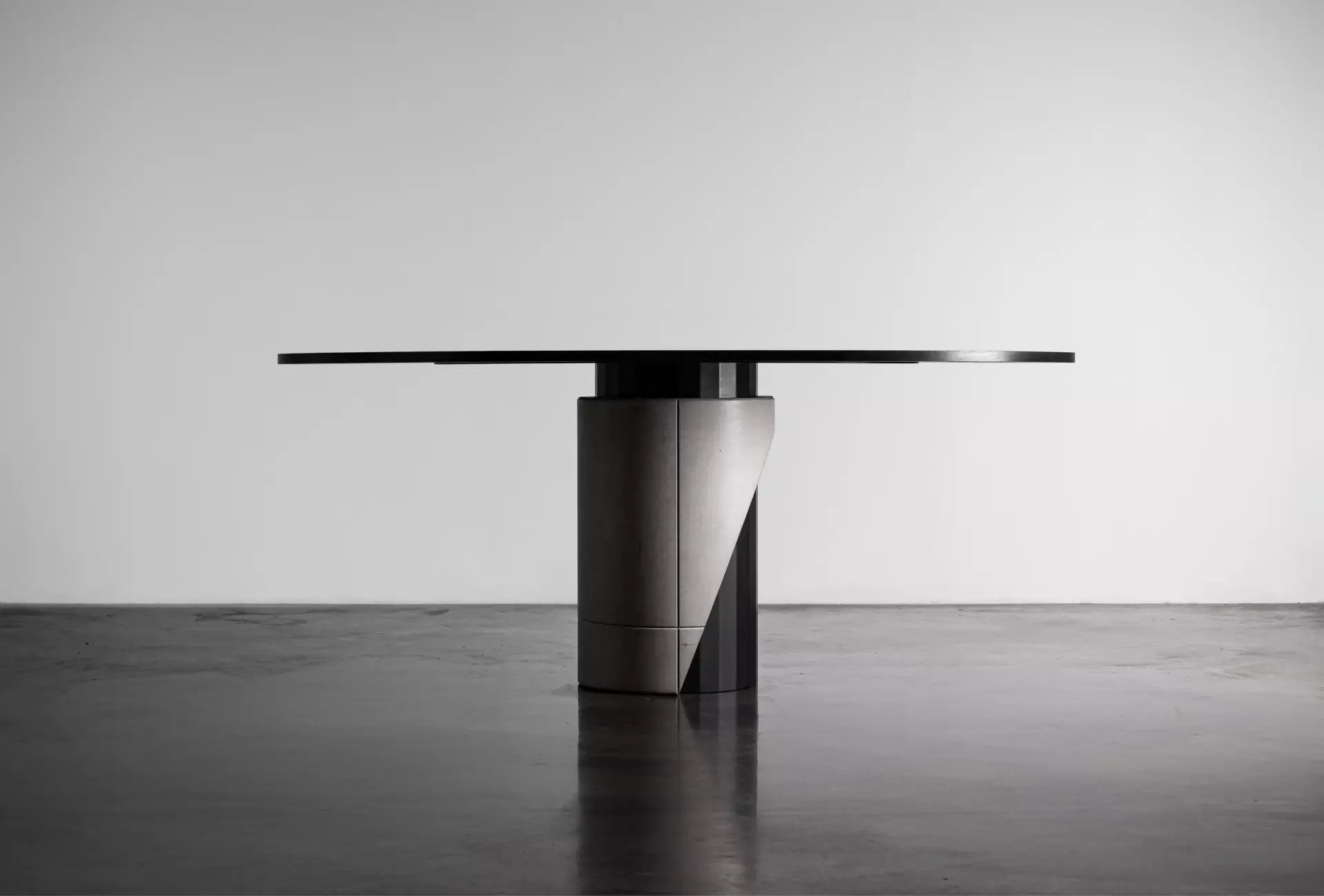 Table à manger en béton Sharp ronde vue 5
