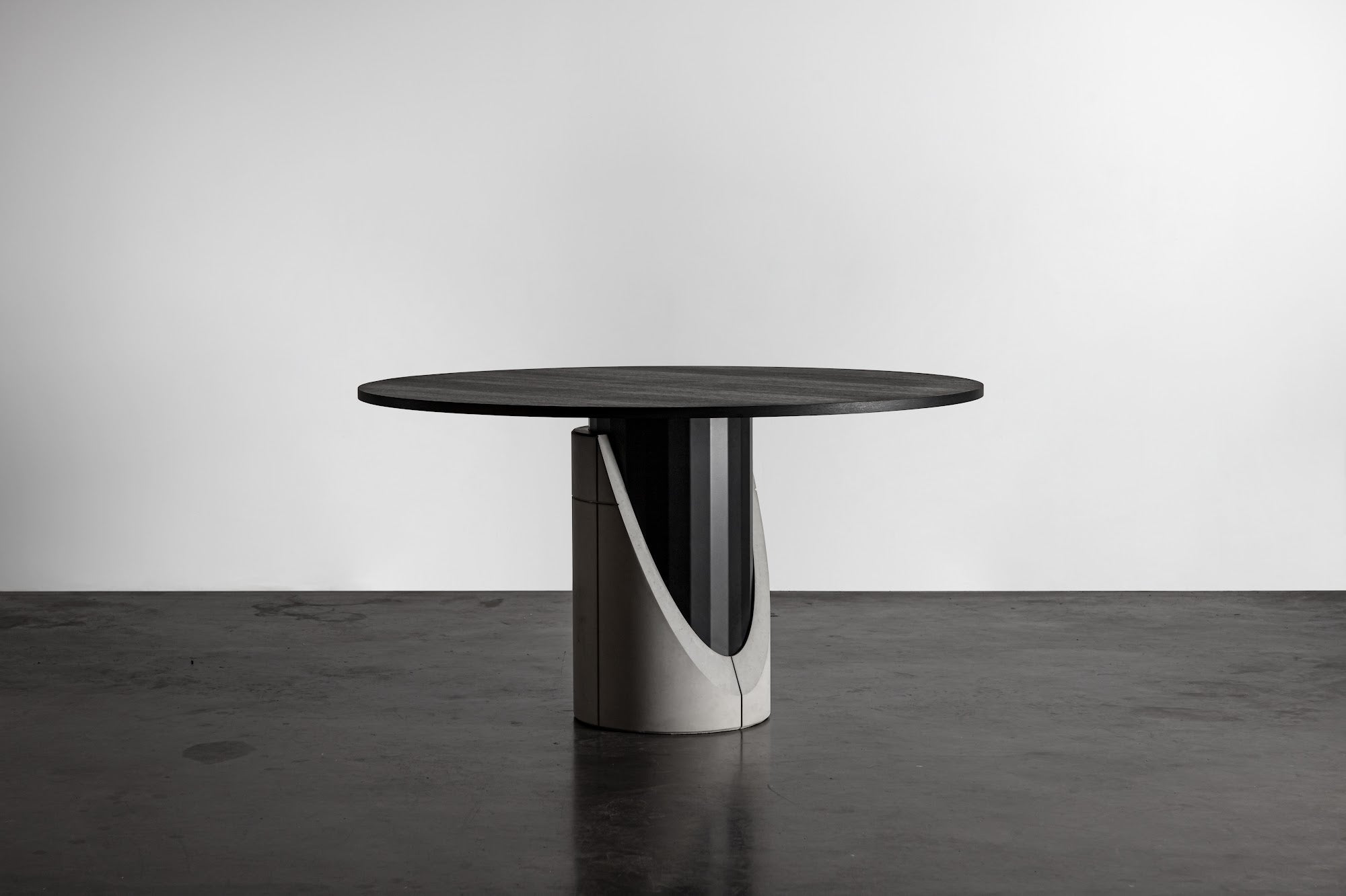Table à manger en béton Sharp ronde vue 6