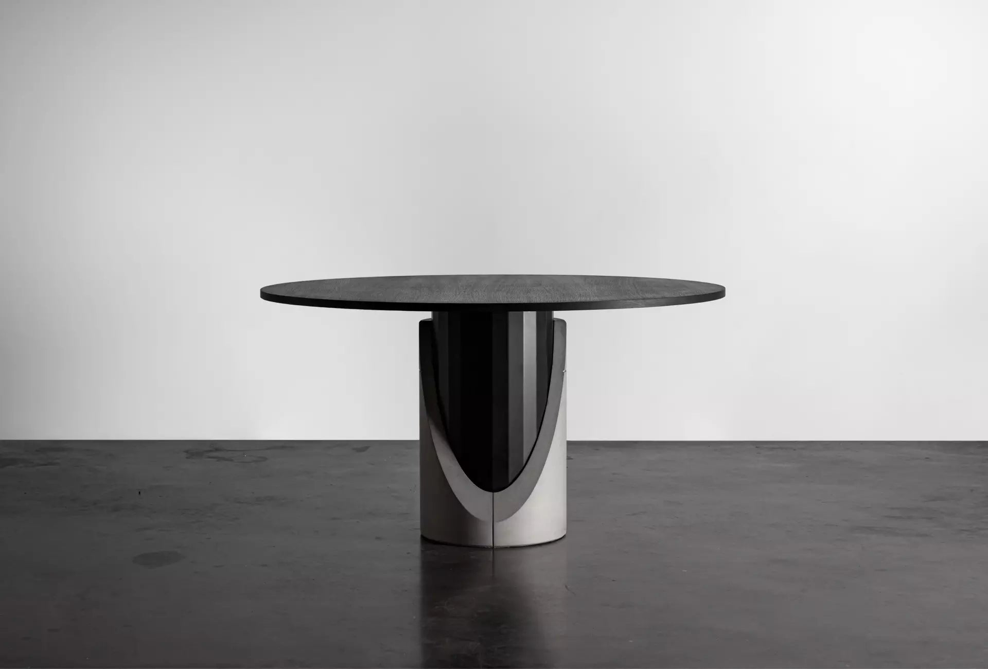 Table à manger en béton Sharp ronde vue 2