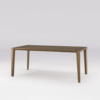 Table à manger Raia 180 cm en noyer foncé vue de trois quarts