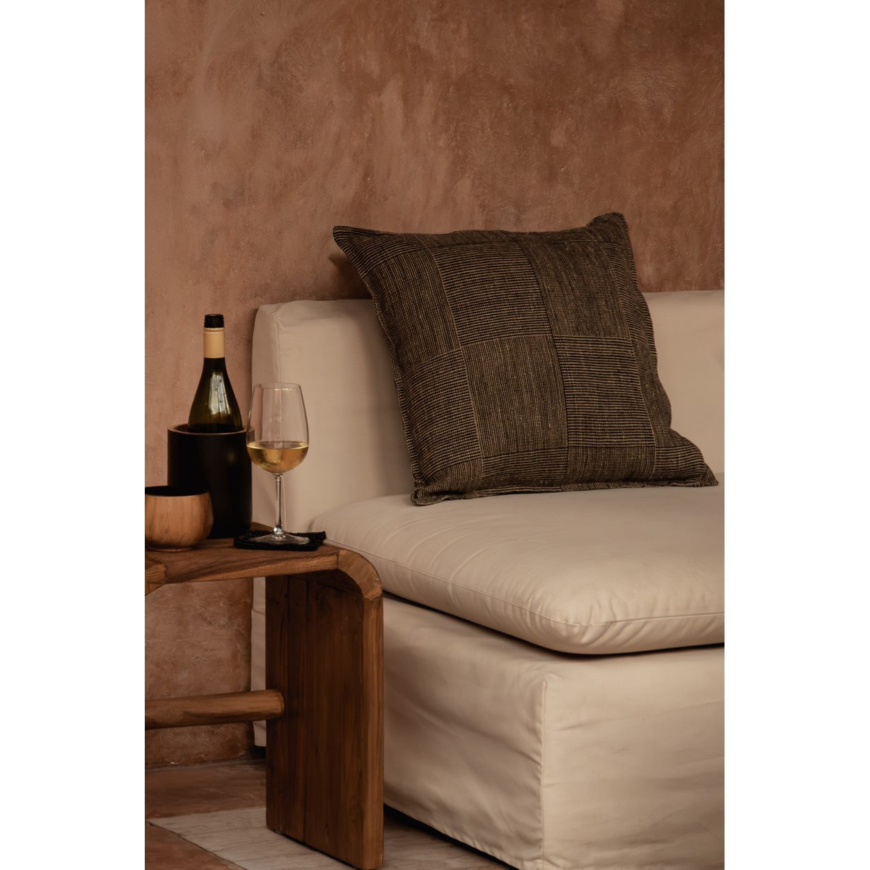 Table d'appoint Arc en teck, vue 3