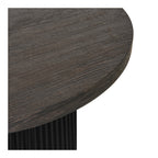Détail plateau rond table Boavista brun foncé veines bois MDF décor vue dessus