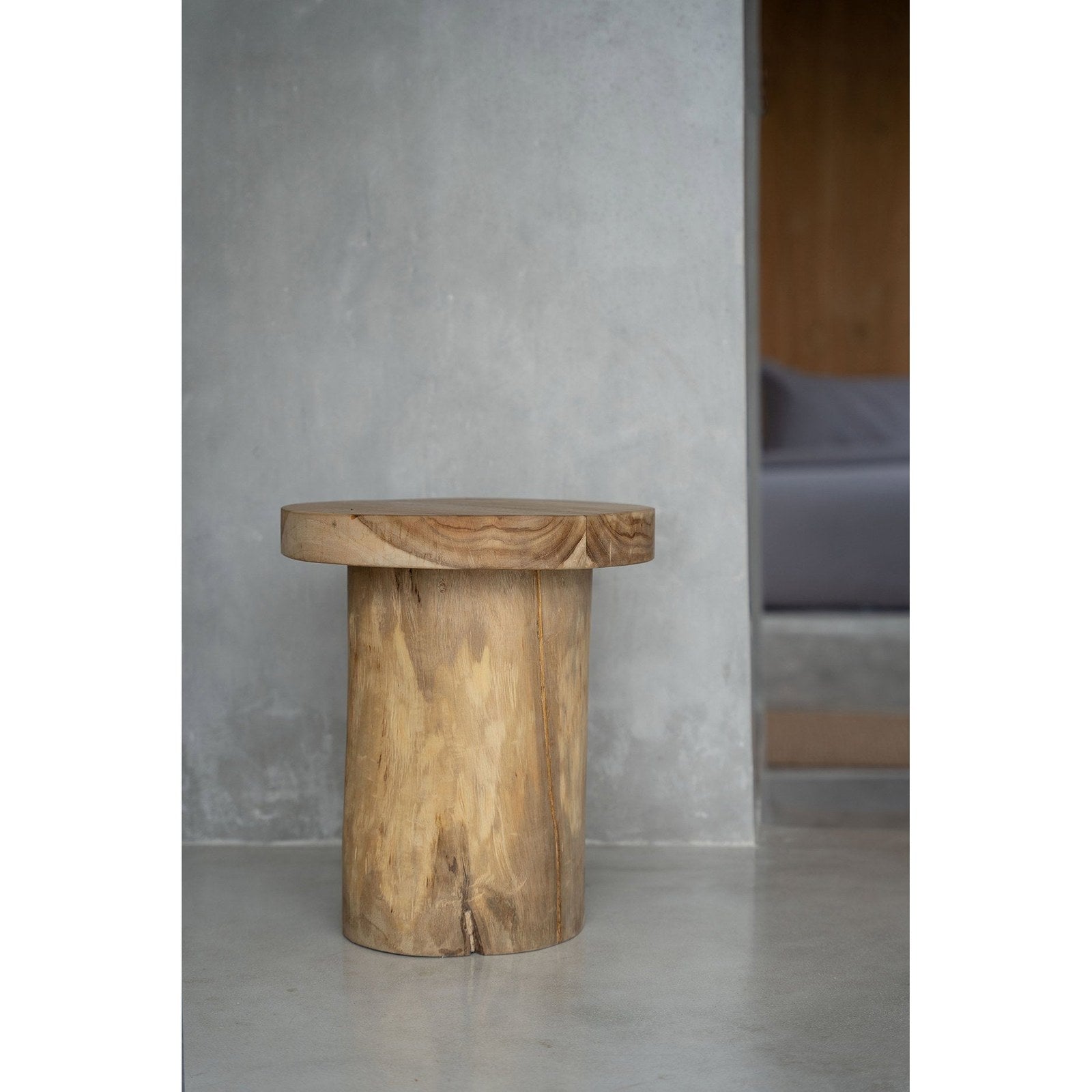 Table d'appoint Inti en teck sculpté, vue 5