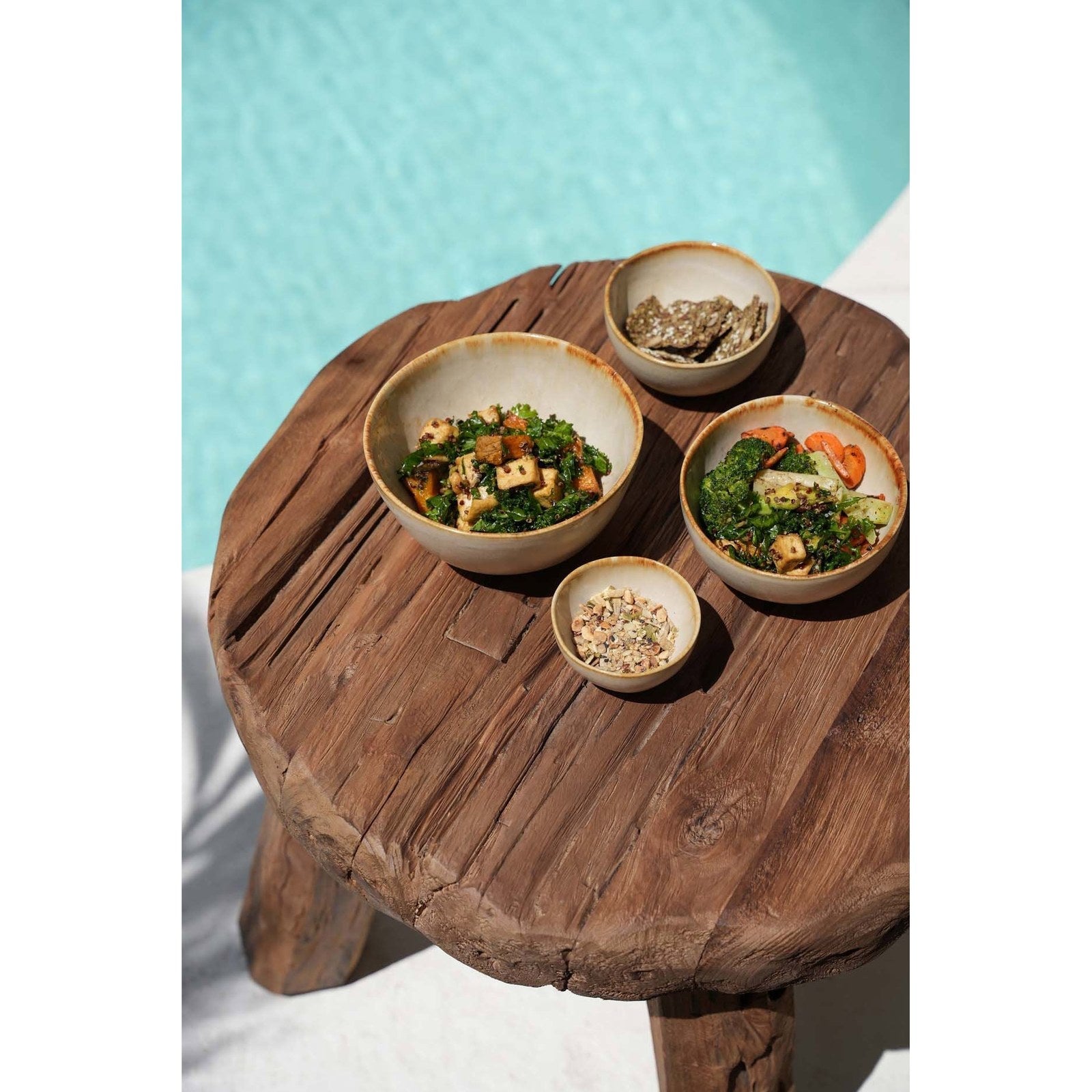 Table d'appoint Marabunta en teck, vue 3