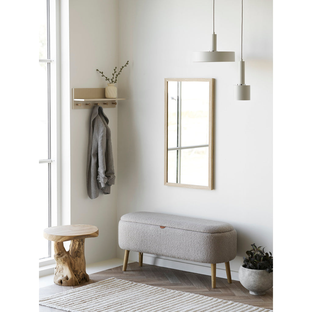 Table Palena teck racine naturelle Ø40 cm mise en scène entrée banc bouclé