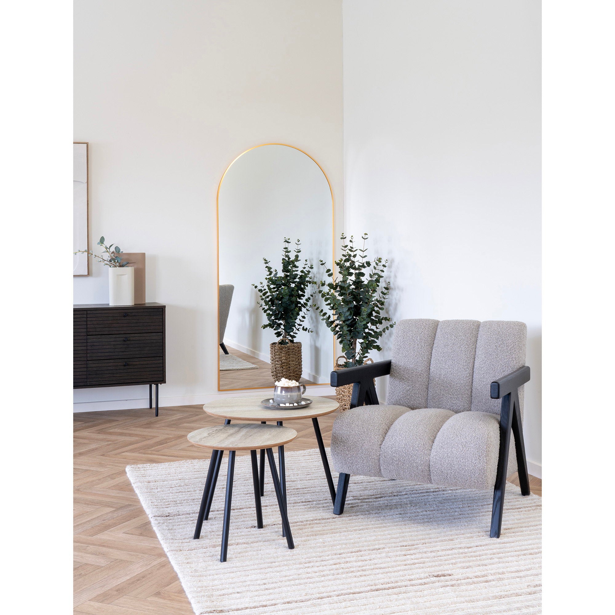 Set 2 tables basses Aalst travertin beige duo ambiance salon canapé beige style nordique