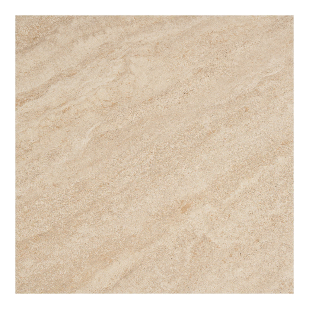 Détail plateau céramique effet travertin beige table basse Annecy veines calcaires