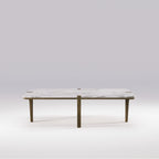 Table basse Corner Noyer foncé vue de face avec son plateau de marbre