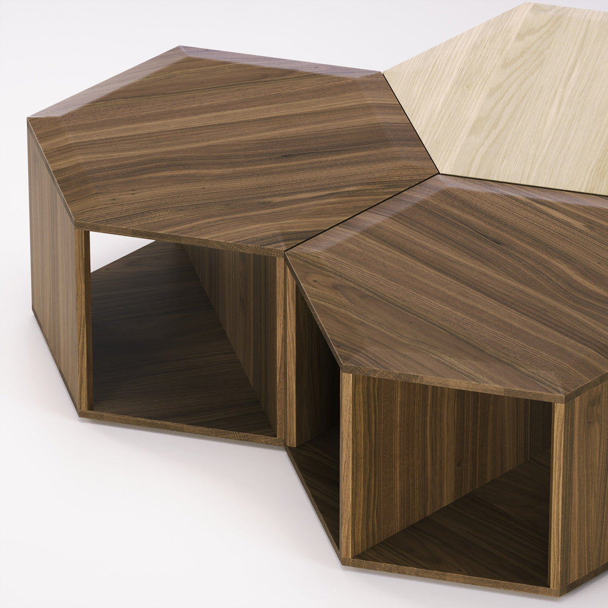 Plateaux hexagonaux de tables Hexa en chêne naturel et en noyer foncé vus de dessus