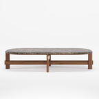 Table basse ovale Kaya Noyer foncé à plateau de marbre sombre vue de face