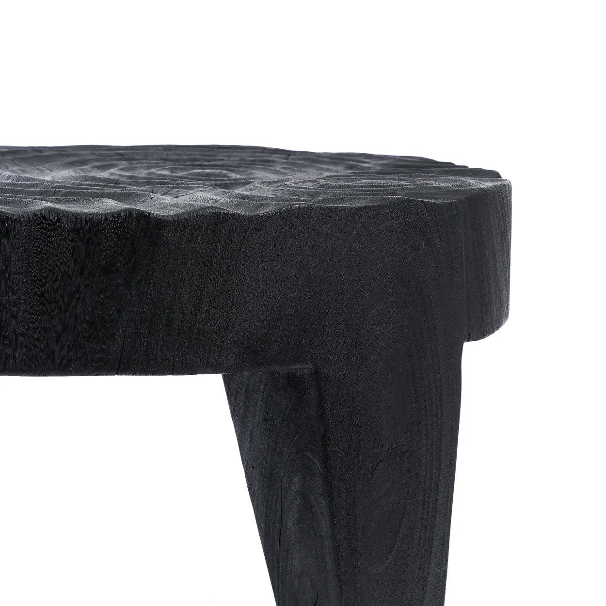 Table basse ronde Madero en bois de suar noir, vue 6