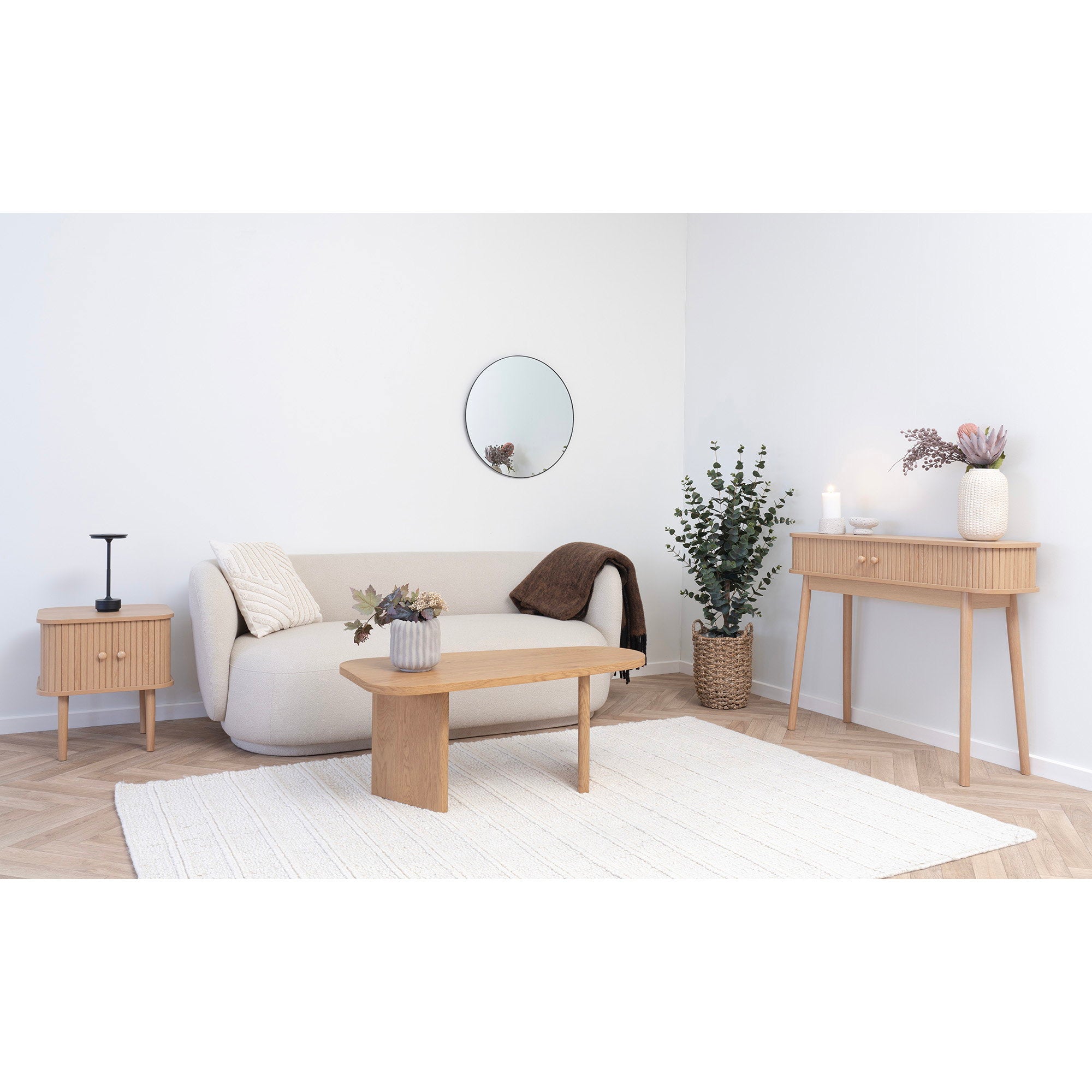 Table basse Melo chêne naturel salon ambiance scandinave canapé meuble cannelé