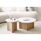 Table basse Motril ciment blanc piètement frêne 80 cm en situation