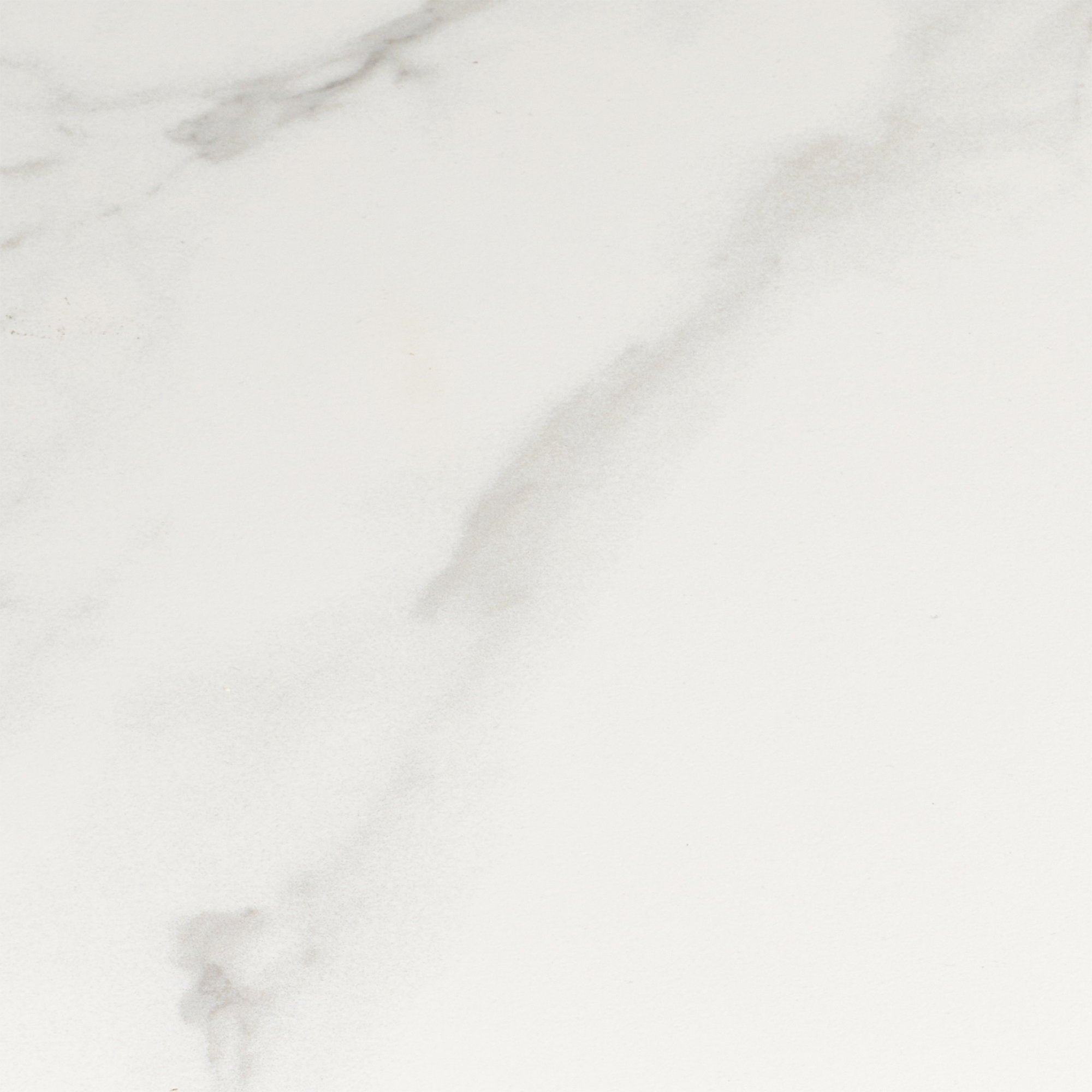 Détail plateau céramique effet marbre blanc veiné gris table basse Noli