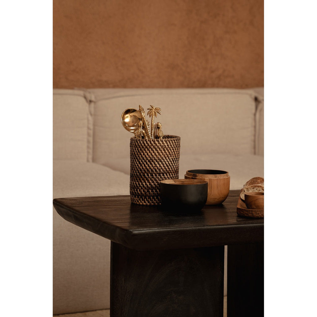 Table basse Obsidian en manguier noir en situation
