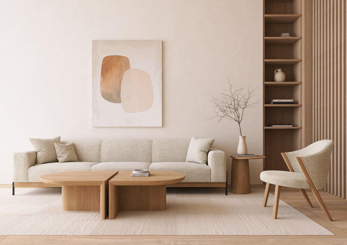 Table basse Re-Form en chêne naturel devant un canapé clair
