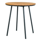 Table bistro ronde Cleveland vue de trois quarts plateau en teck aux lattes rayonnantes et pieds fins en métal noir