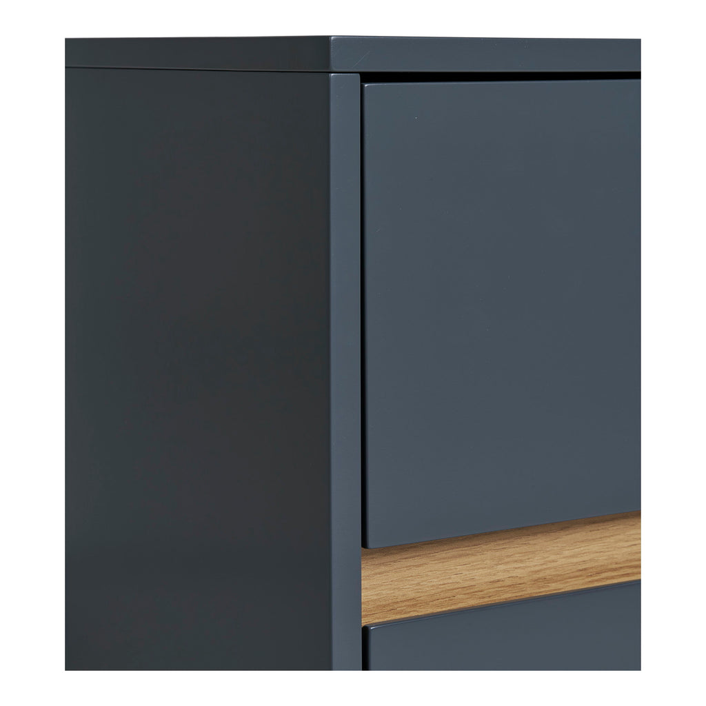 Détail poignée bois naturel table de chevet Bisley laqué gris foncé