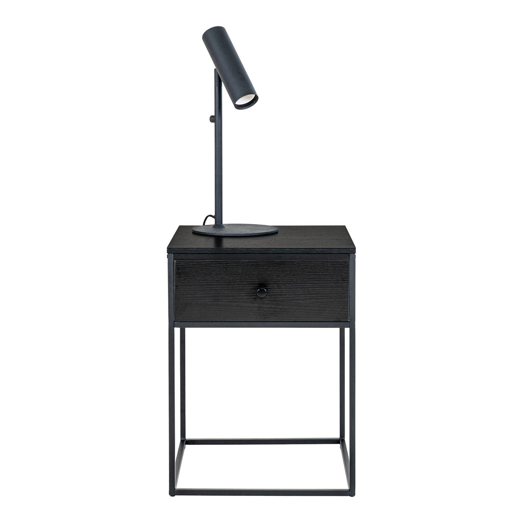 Table de chevet Vita noire avec lampe de bureau style industriel ambiance chambre moderne